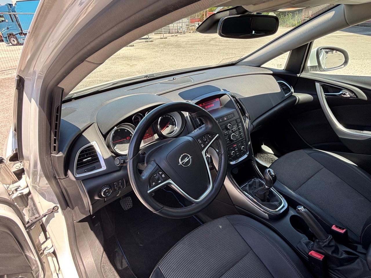 Opel Astra 1.7 CDTI 110CV Sports Tourer Cosmo
