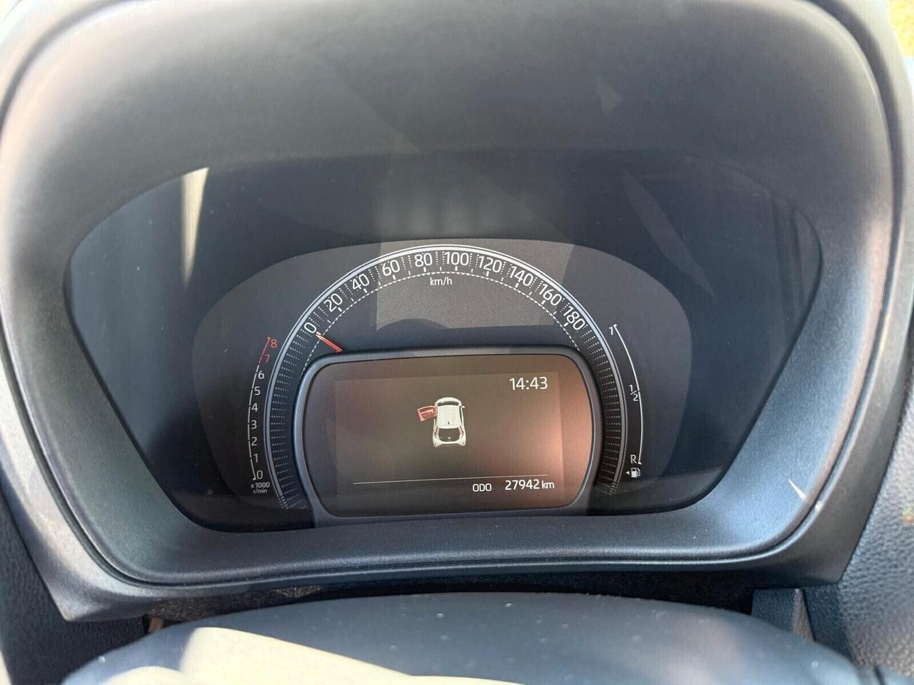 Toyota Aygo X 1.0 VVT-i 72 CV 5 porte Trend S-CVT ADATTA A NEO PATENTATI