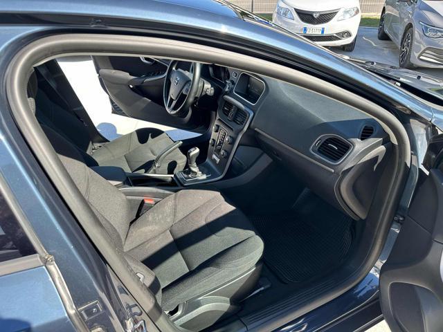 VOLVO V40 D2 'eco' Momentum