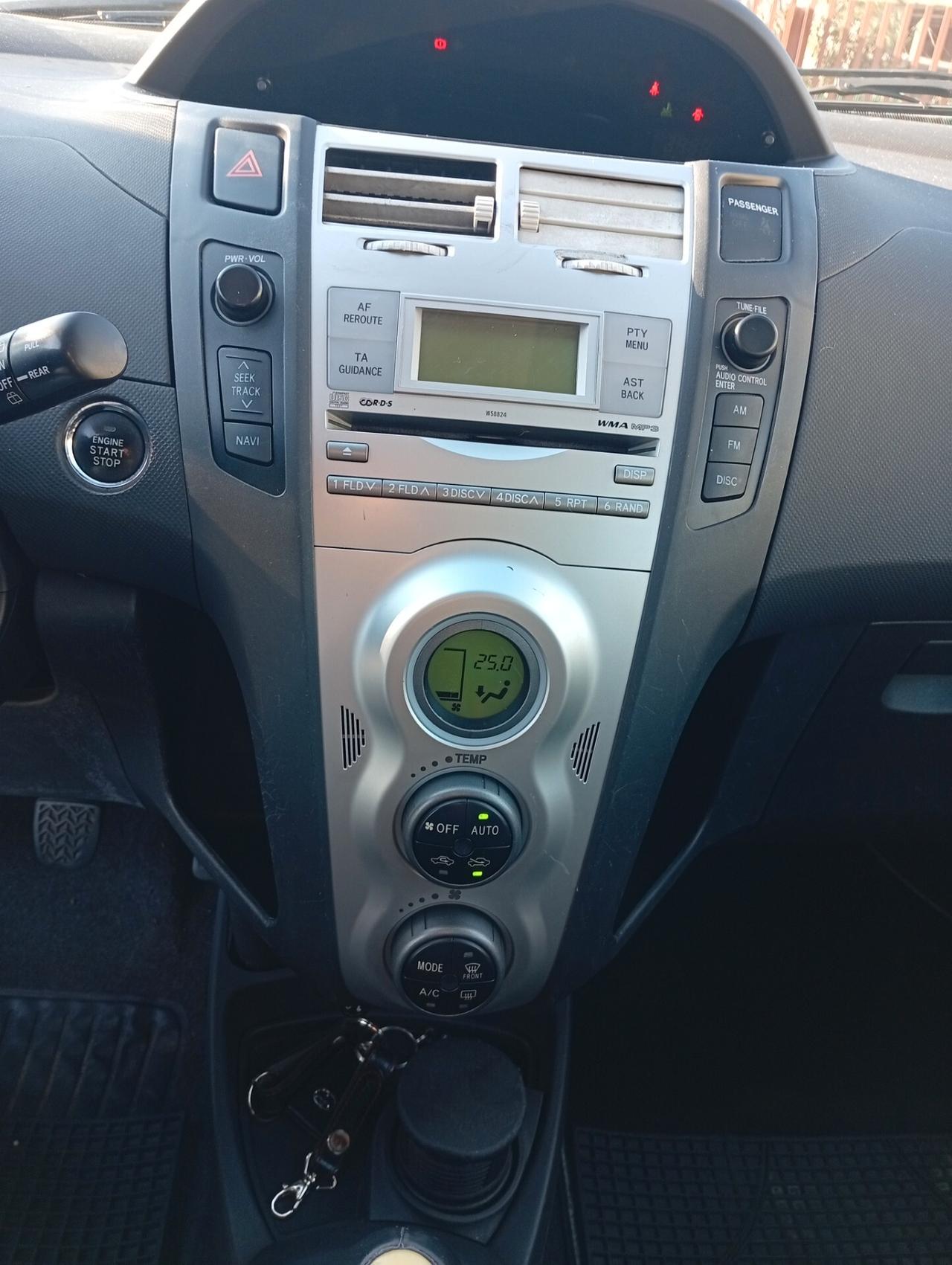 Toyota Yaris 1.3 5 porte Sol