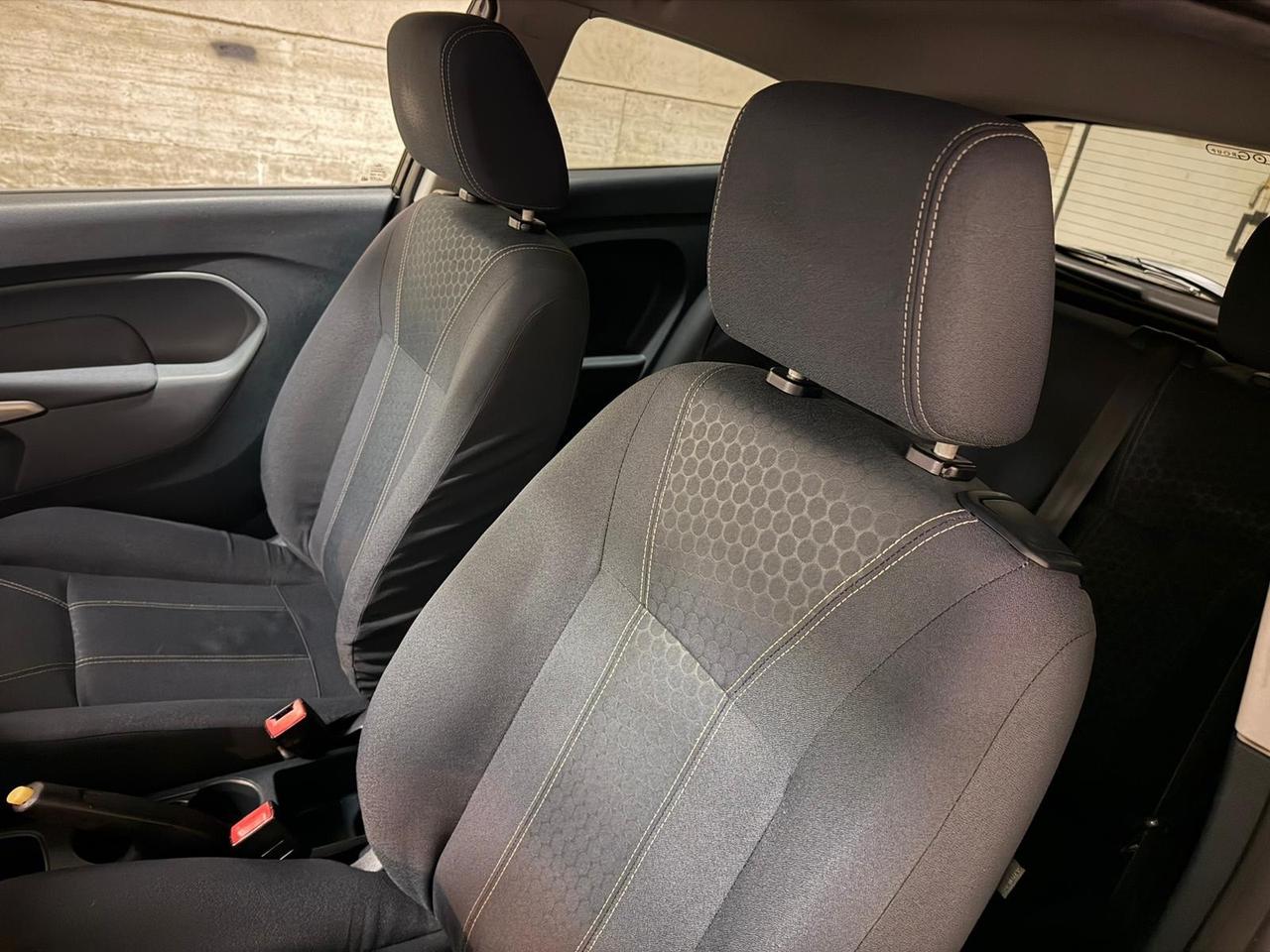 Ford Fiesta 1.4 TDCi 3pTitanium GARANZIA 12 mesi