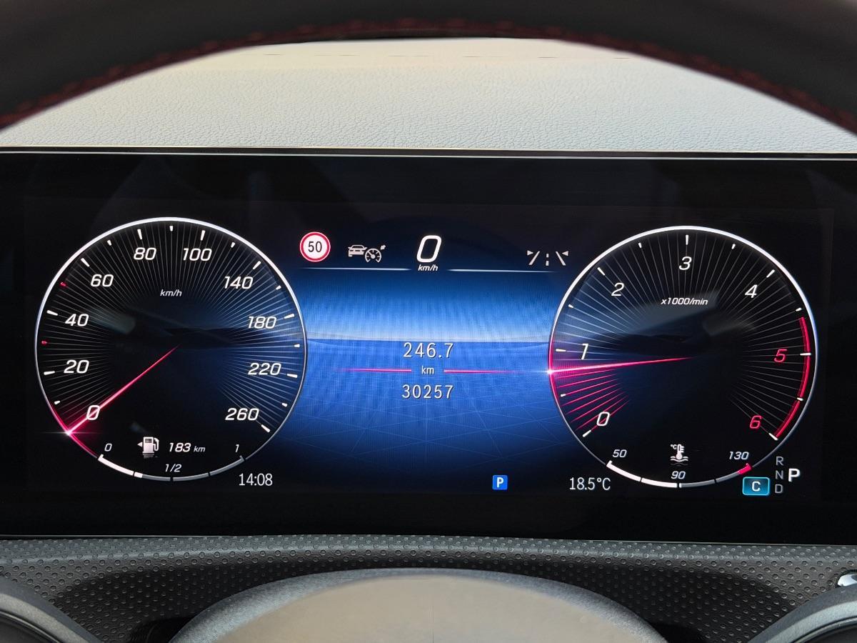 New Mercedes Classe A 180d Premium AMG Night Edition 116CV