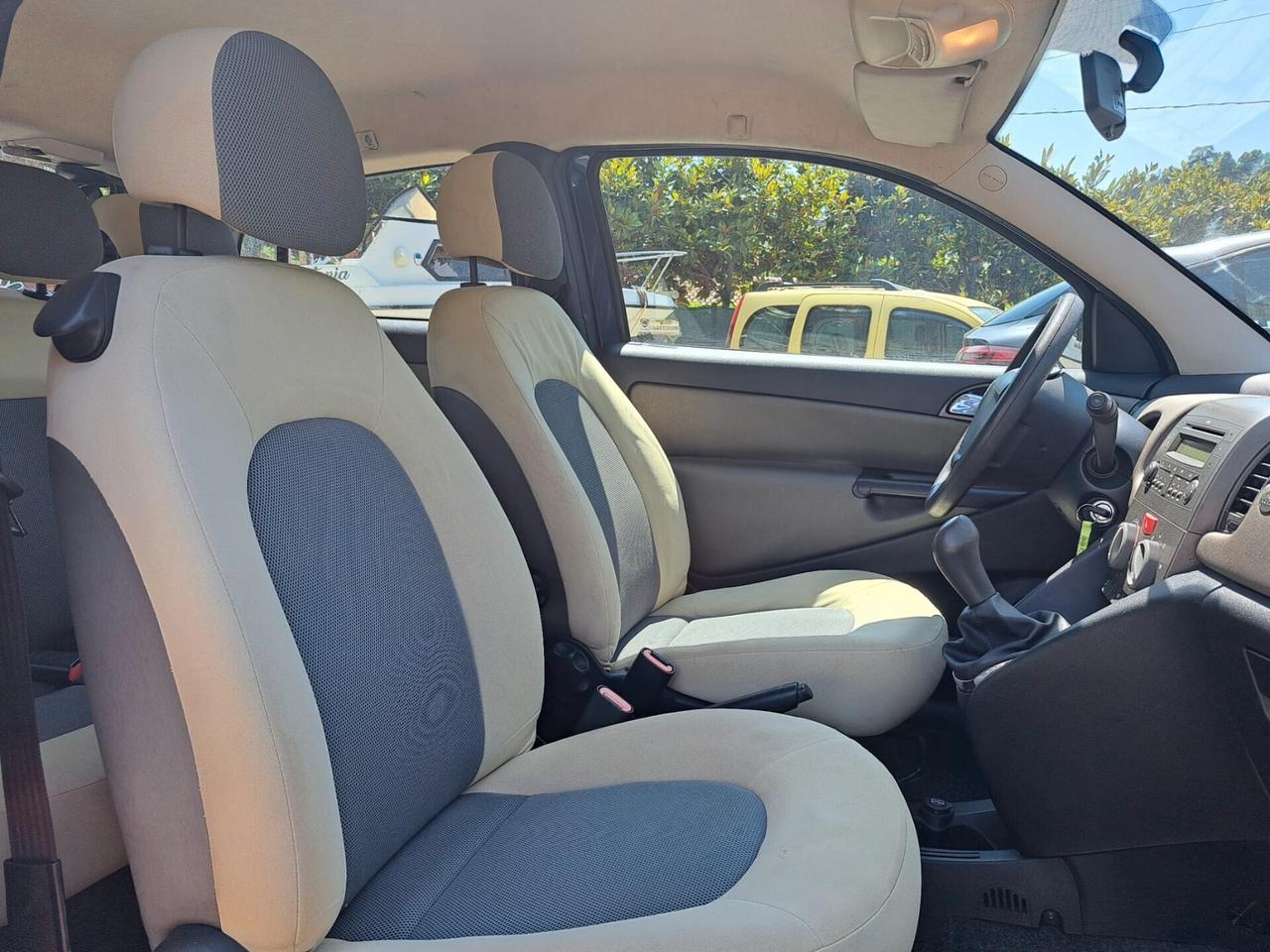 Lancia Ypsilon 1.3 Multijet / 69CV / OK NEOPATENTATI
