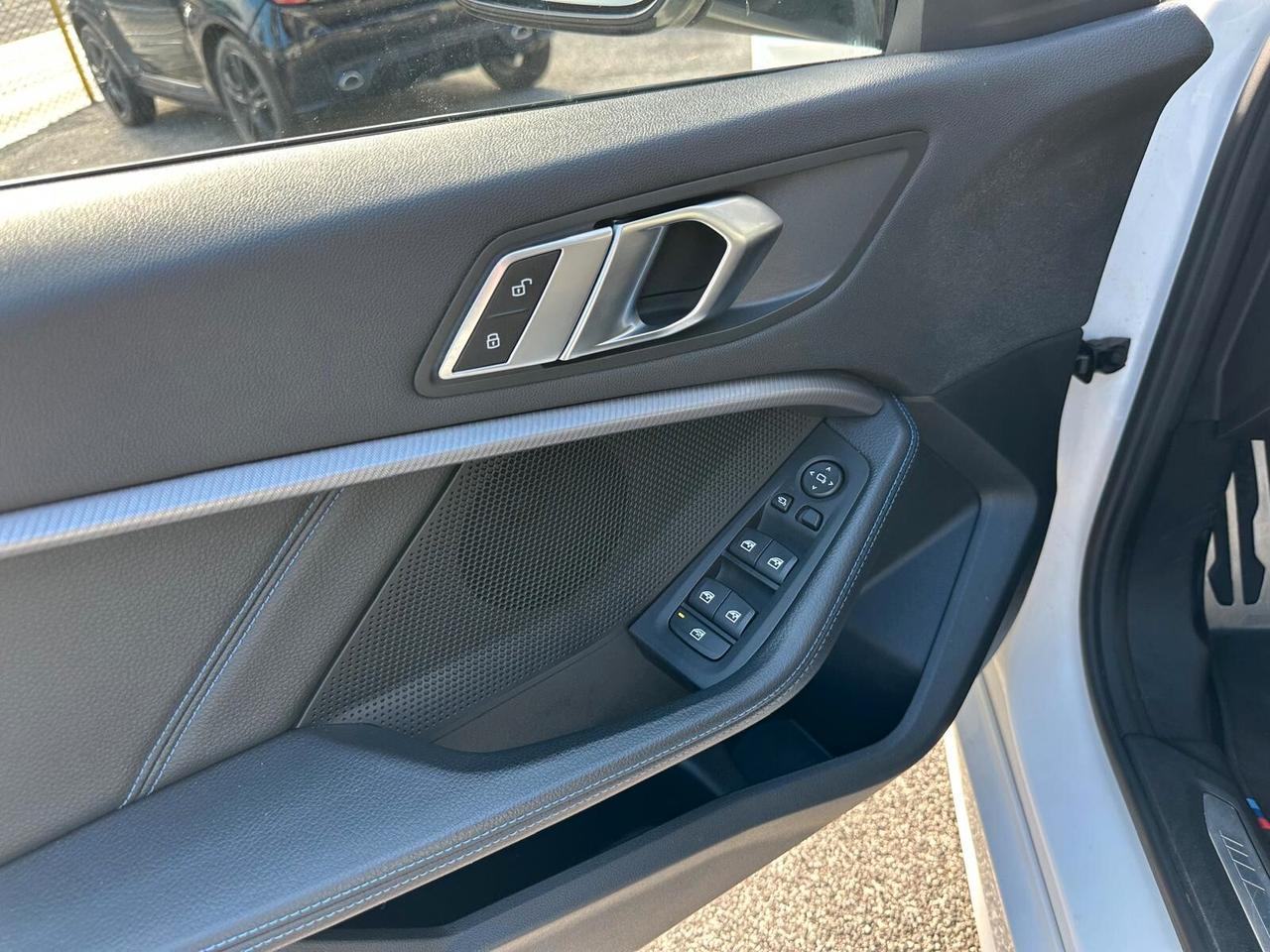 Bmw 116 116d 5p. M SPORT SEDILI A GUSCIO MSPORT