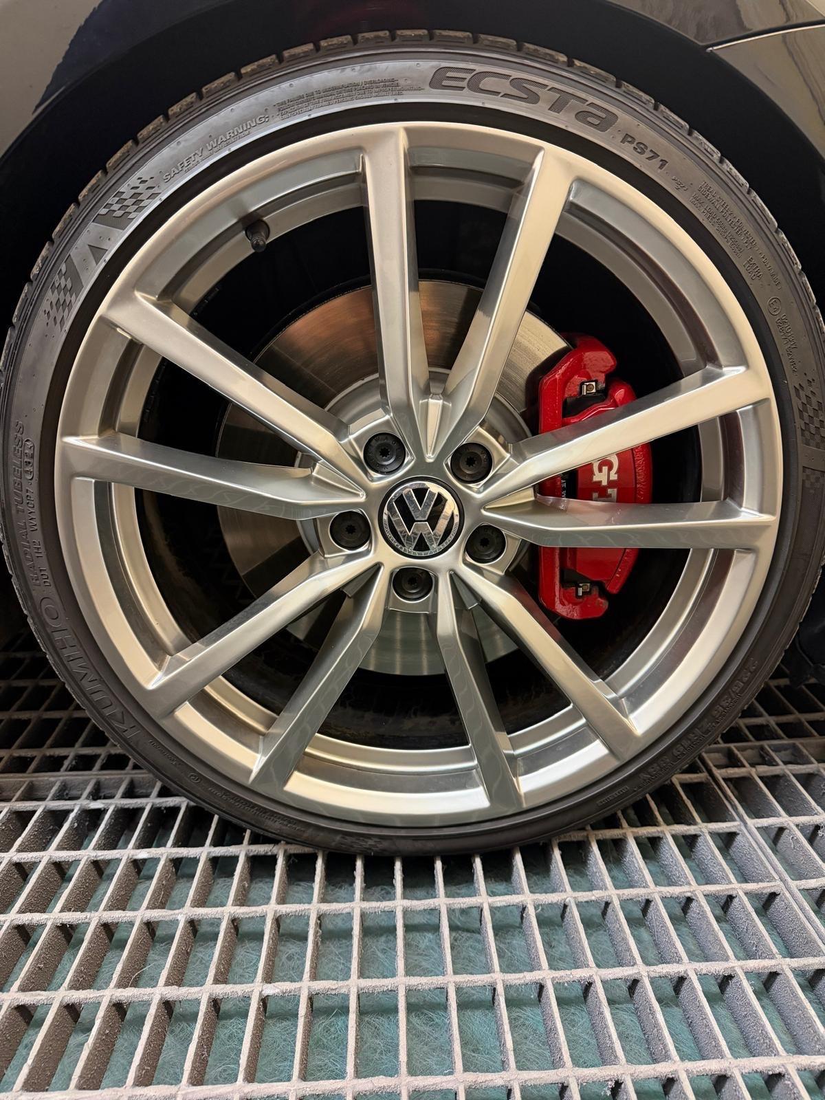 Volkswagen Golf GTI Performance 2.0 245 CV TSI DSG 5p. BMT