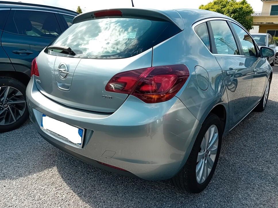Opel Astra 1.7 CDTI 110CV 5 porte Cosmo