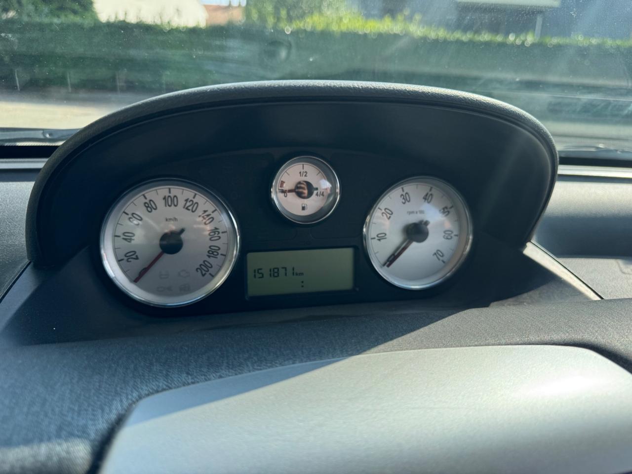 Lancia Ypsilon 1.2 69 CV Unyca