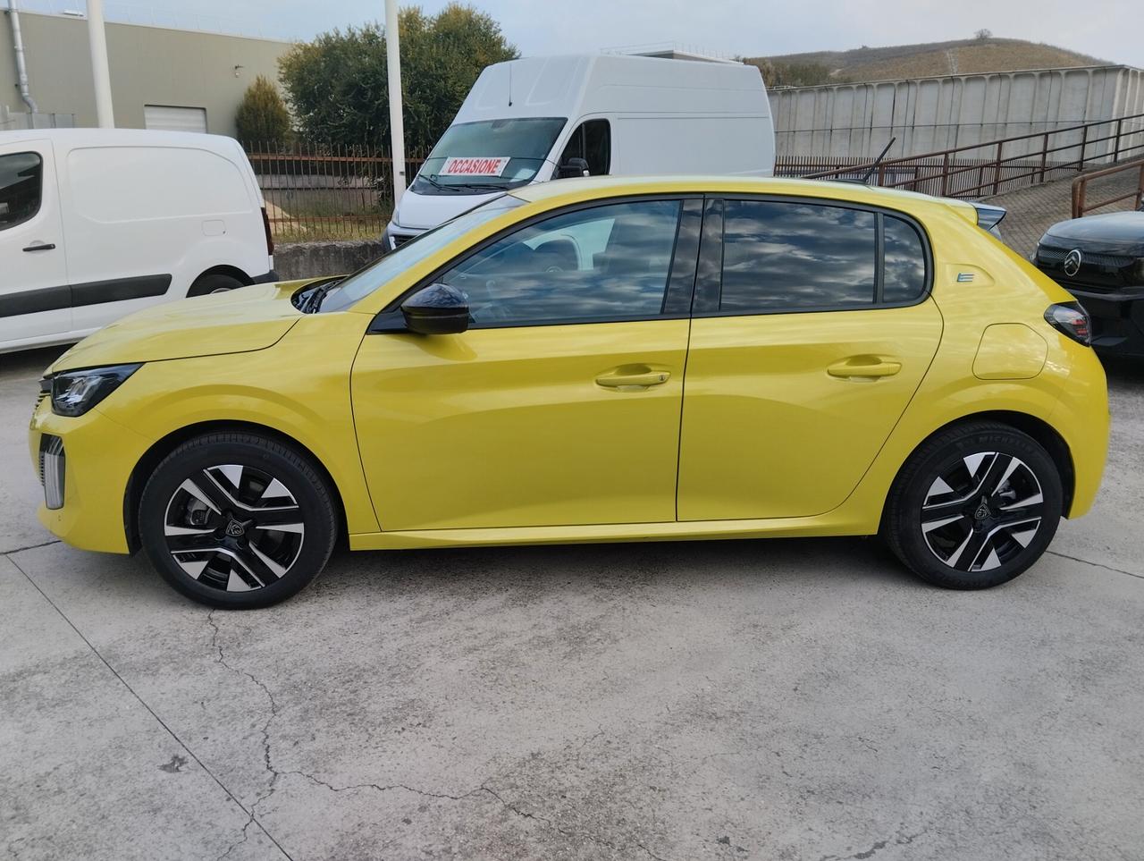 Peugeot 208 motore elettrico 136 CV 5 porte E-Style