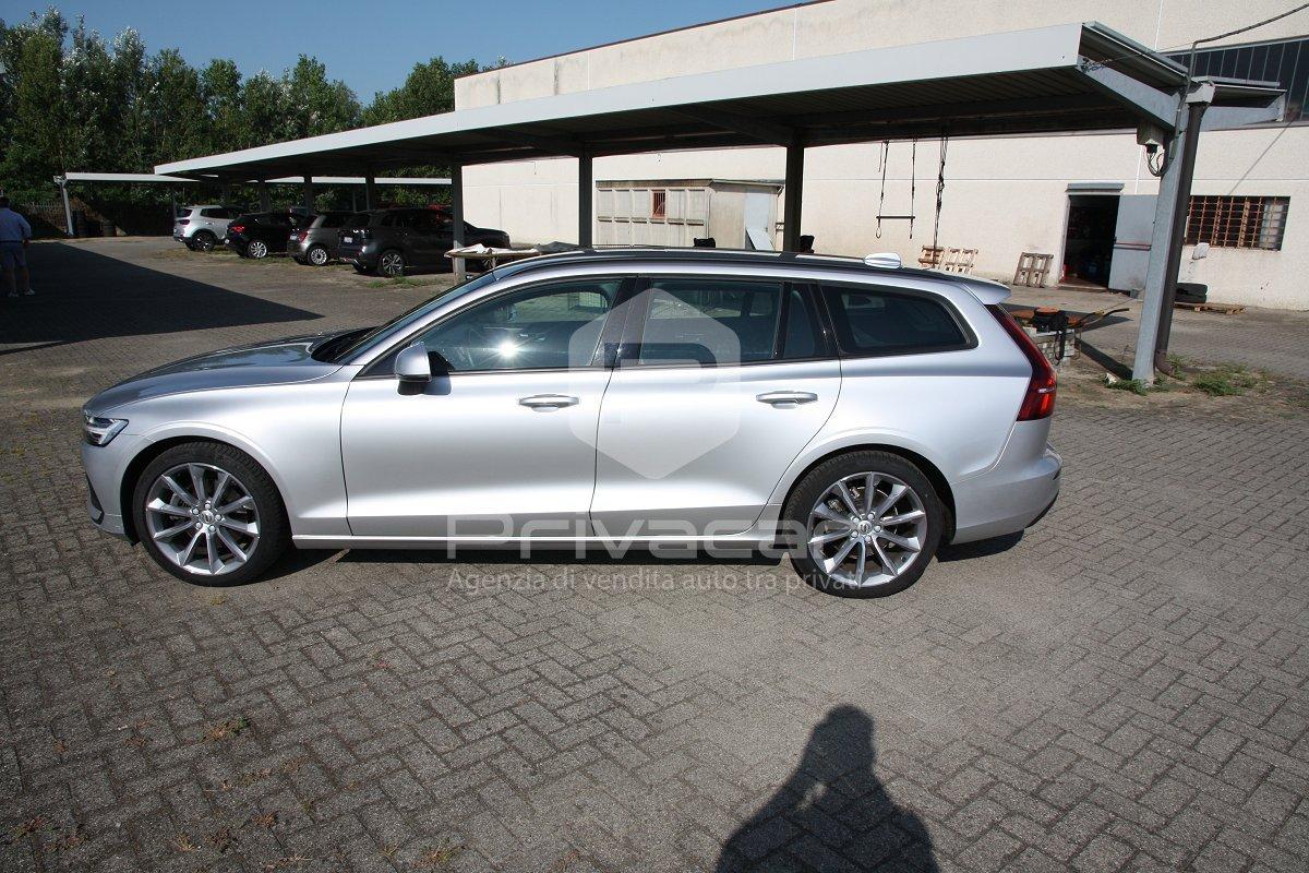 VOLVO V60 B4 (d) Geartronic Momentum Business Pro