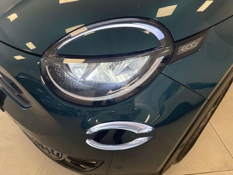 FIAT 600 Hybrid MHEV La Prima