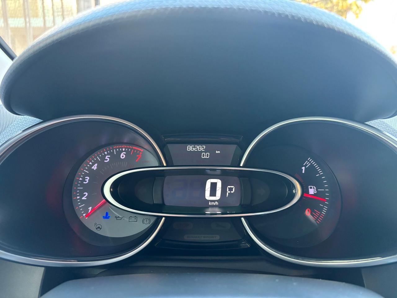 Renault Clio TCe 220CV 5p R.S. Trophy AKRAPOVIC