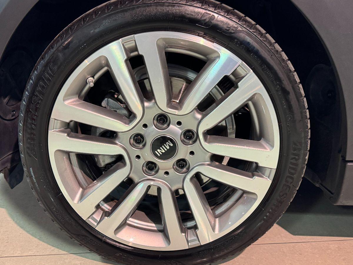 MINI Cooper D 1.5 Seven 5P