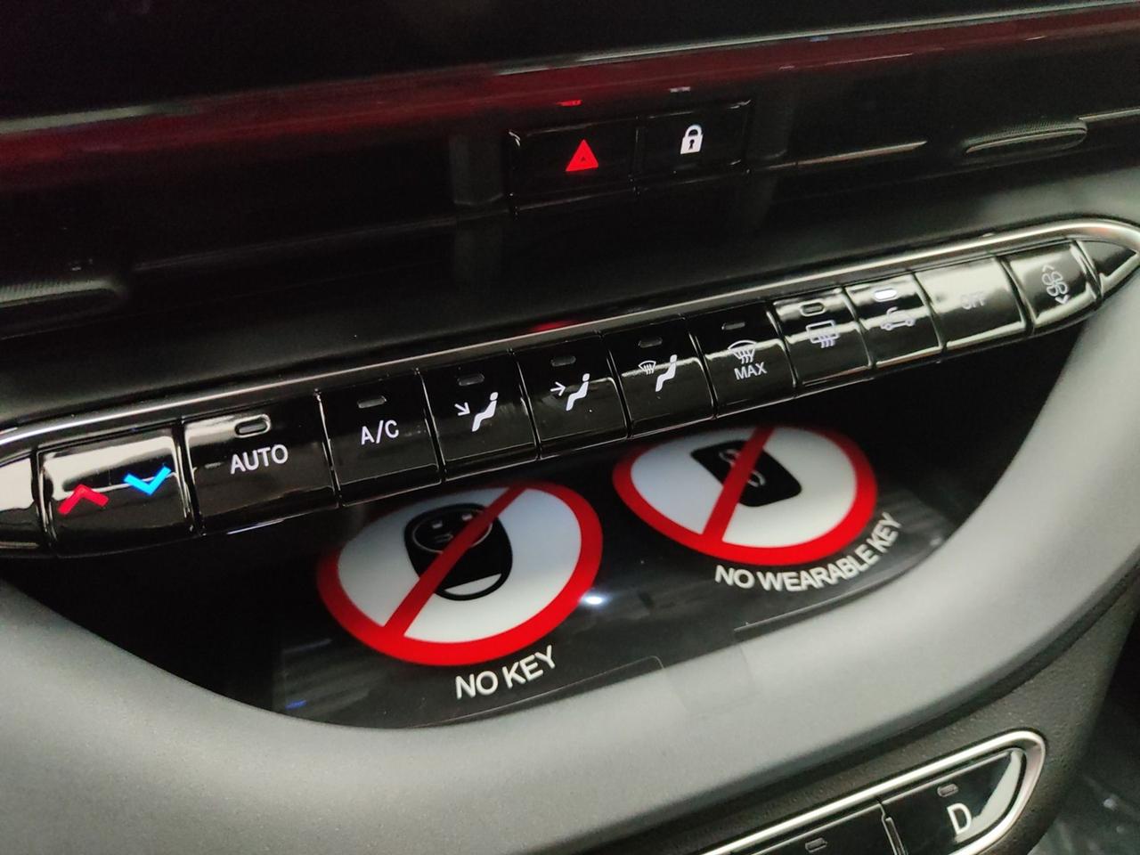 FIAT 500e 500E 95CV RED