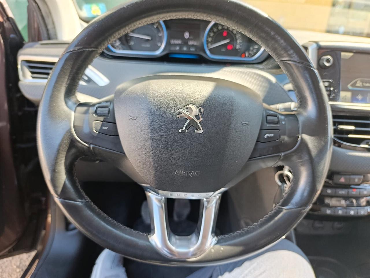 Peugeot 2008 1.6 e-HDi Allure 2014
