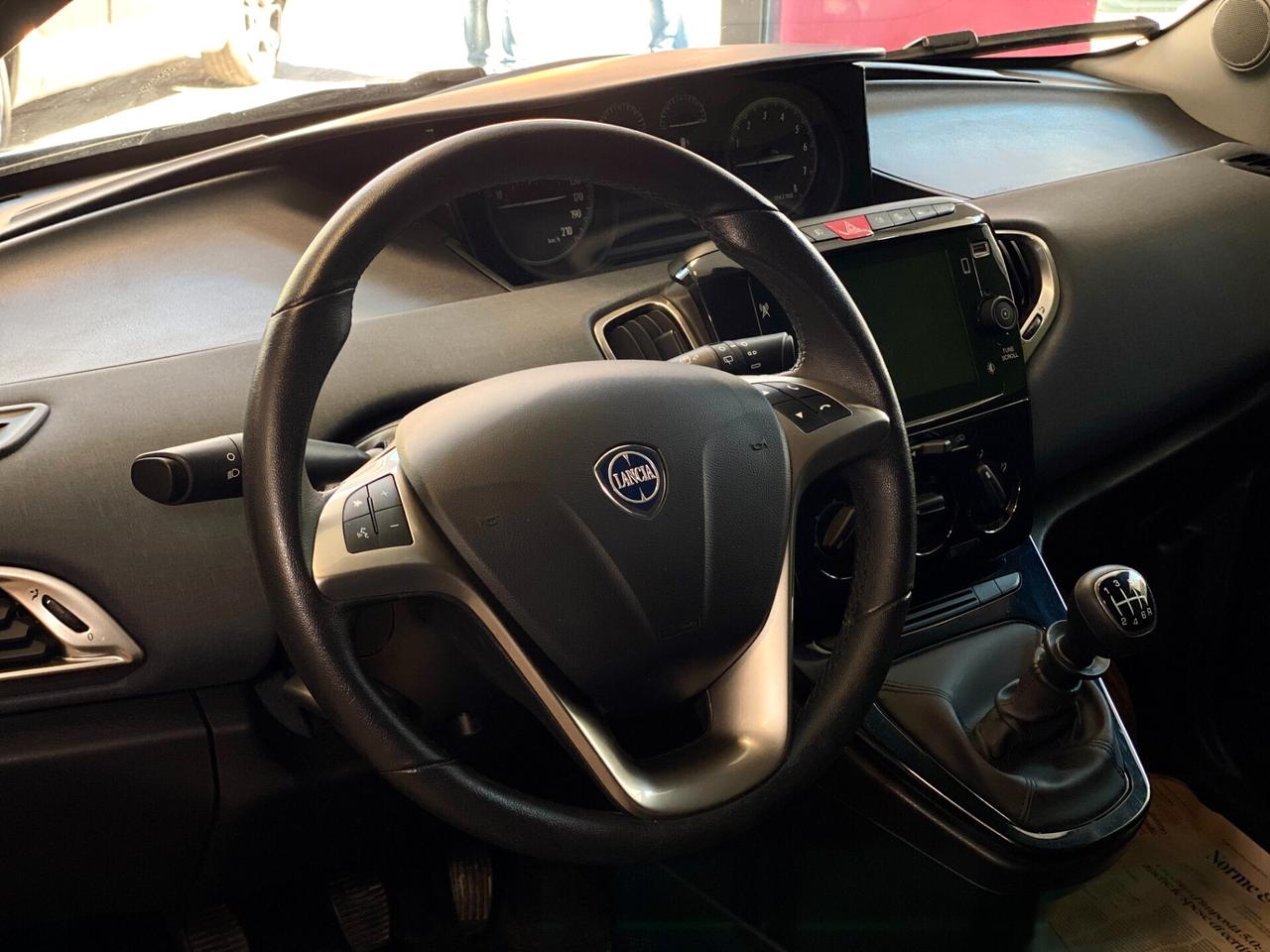 Lancia Ypsilon 1.0 Hybrid 70CV 5P. S&S Gold