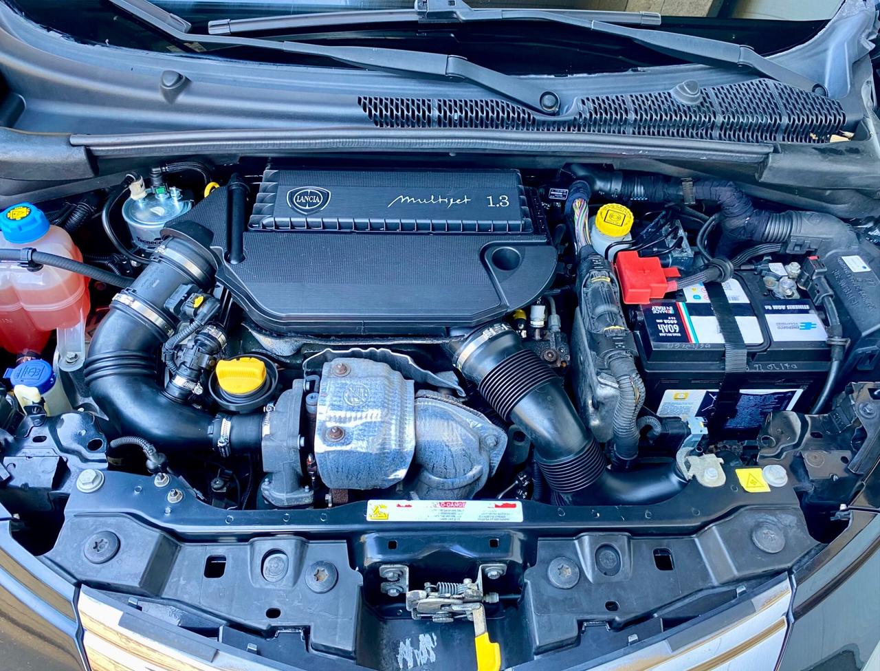 Lancia Ypsilon 1.3 MJT 5 porte S&S Platinum
