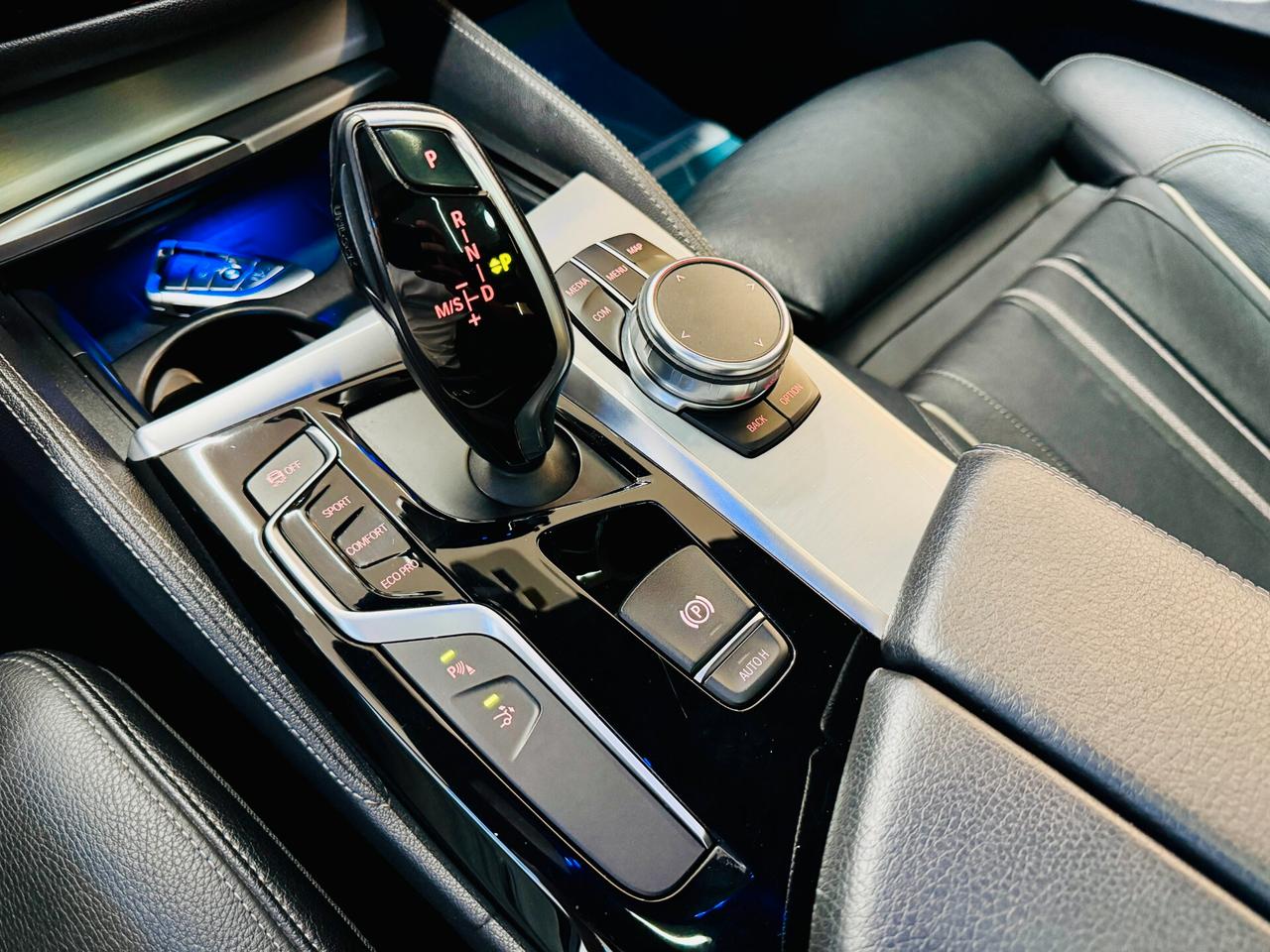 BMW 630d GT TETTO / LED / CARPLAY / R.CAM 249CV Luxury