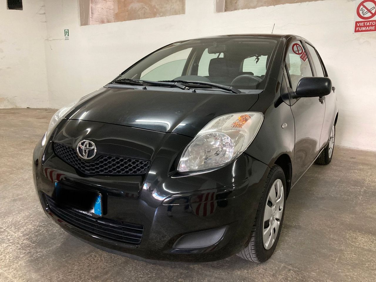 Toyota Yaris 1.0-IDEALE PER NEOPATENTATI-2009