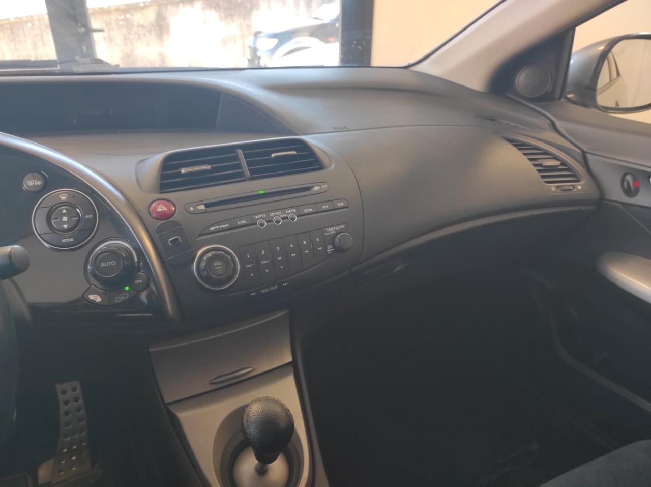 Honda Civic 1.4 i-DSi 5p. Sport