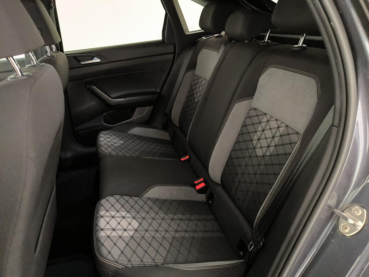 Volkswagen Taigo 1.0 tsi r-line 110cv dsg