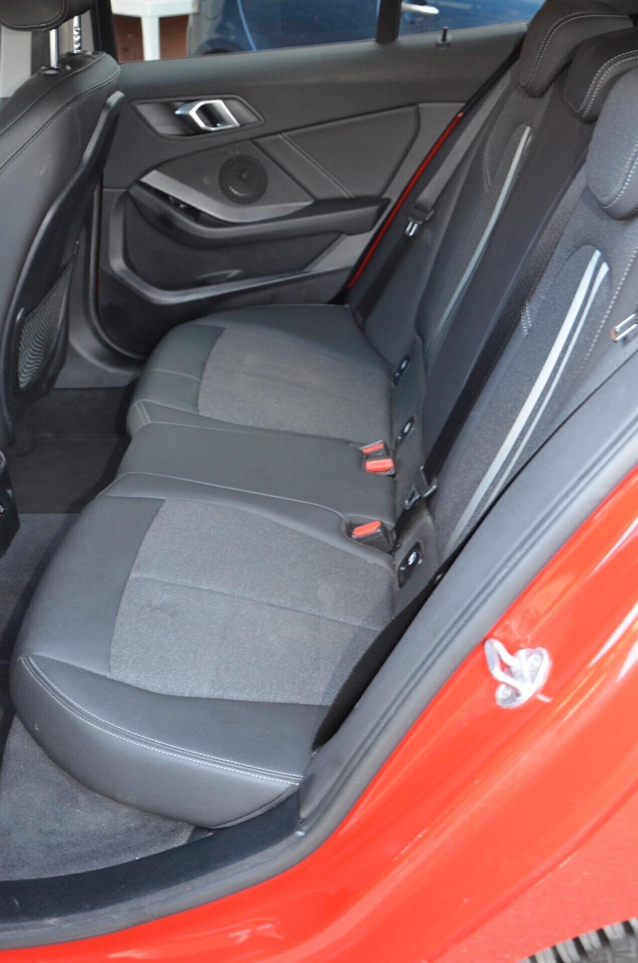 Bmw 116d 5p. SportLine