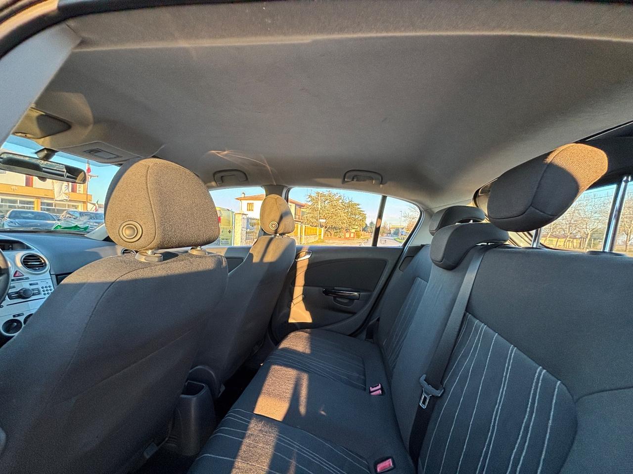 Opel Corsa 1.2 5 porte Easytronic Club