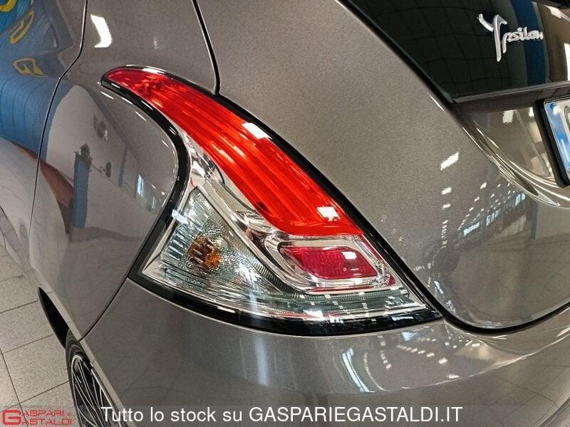 Lancia Ypsilon 1.0 FireFly 5 porte S&S Hybryd Gold