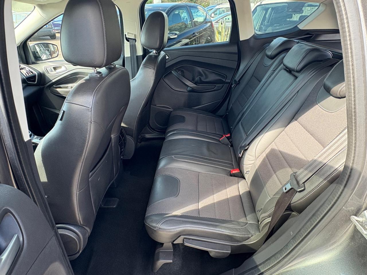 Ford Kuga 2.0 TDCI 140 CV 4WD Titanium