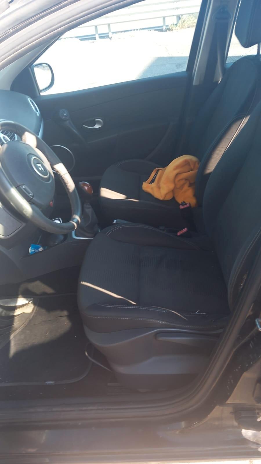 Renault Clio 1.2 16V 5 porte Dynamique