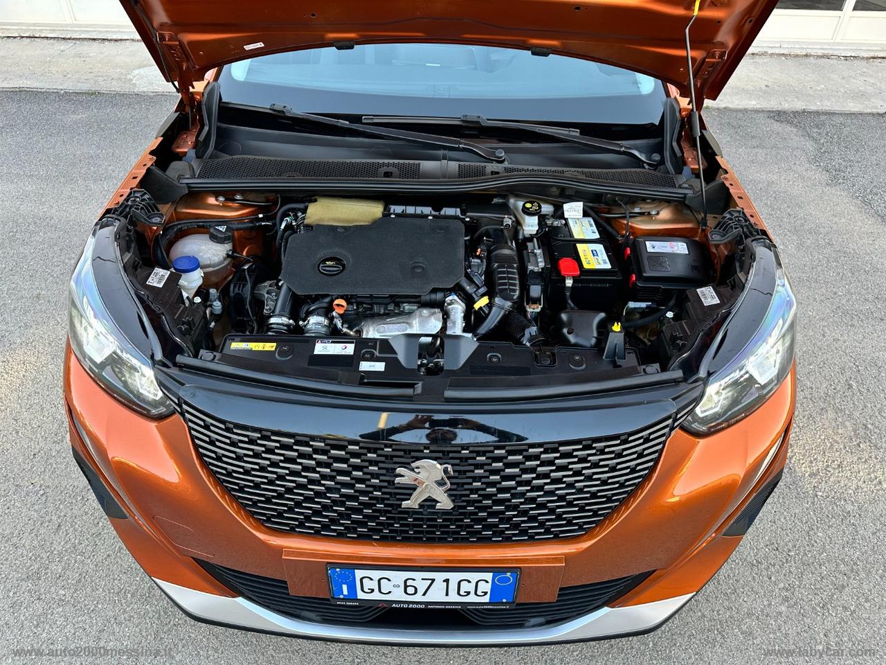 PEUGEOT 2008 BlueHDi 130 S&S EAT8 Allure