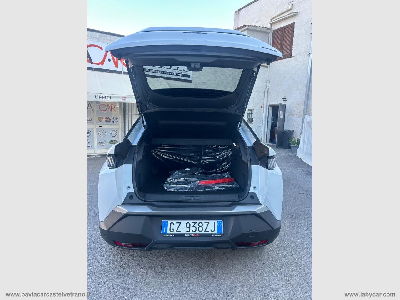 PEUGEOT 3008 Hybrid 145 e-DCS6 Allure KM/0