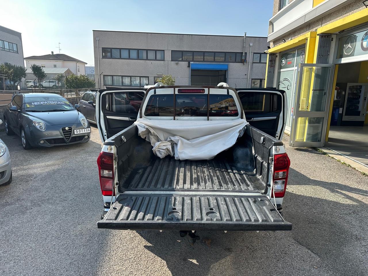 Isuzu D-Max 2.5 Space Cab Solar A/T 4WD