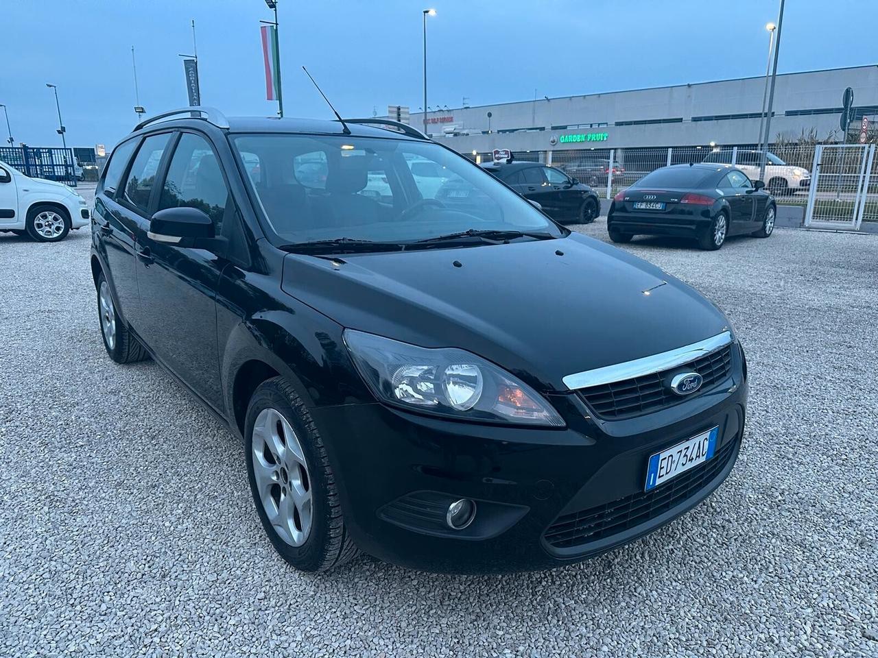 Ford Focus 1.6 (115CV) 5p. Bz.- GPL Titanium