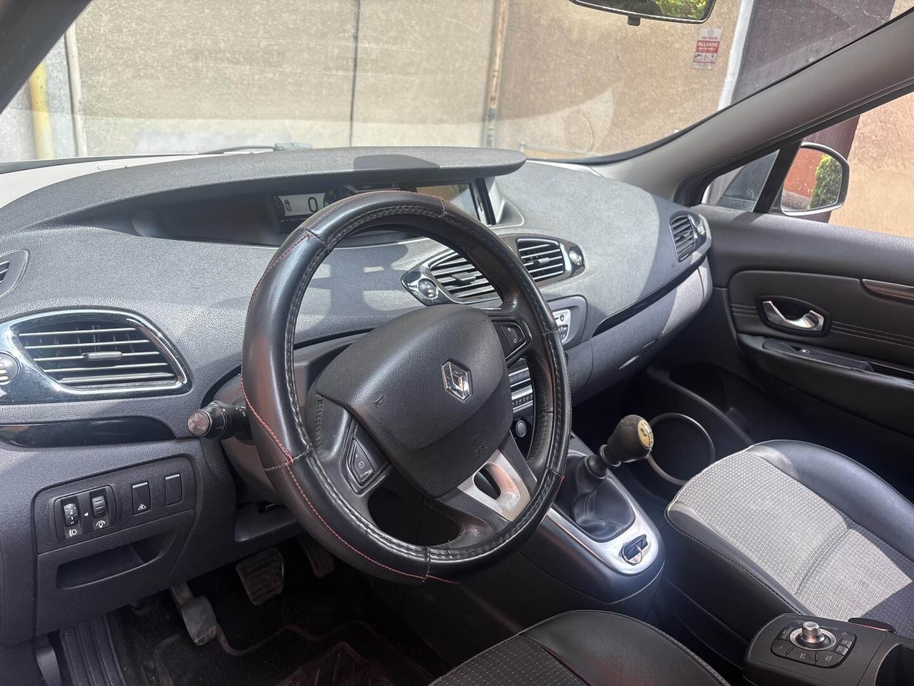 Renault Scenic 1.5 dci X-MOD