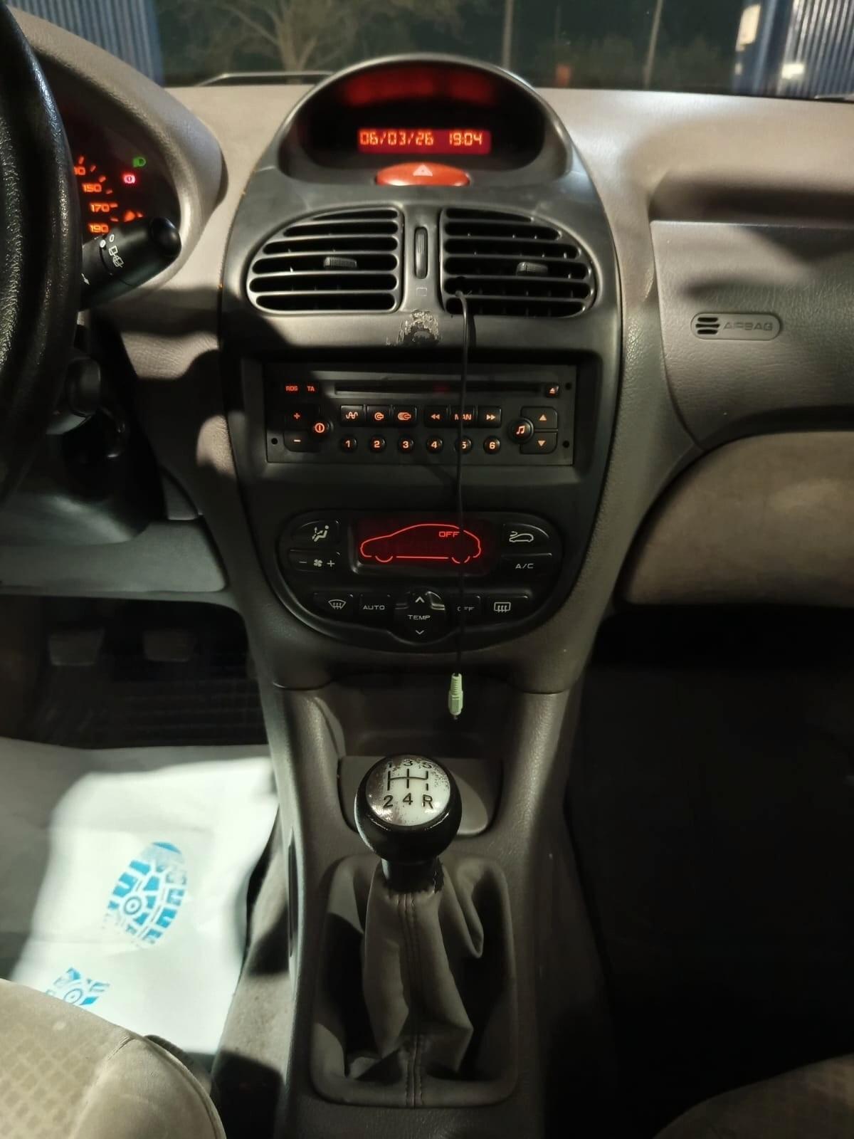 Peugeot 206 1.4 HDi 5p. XT