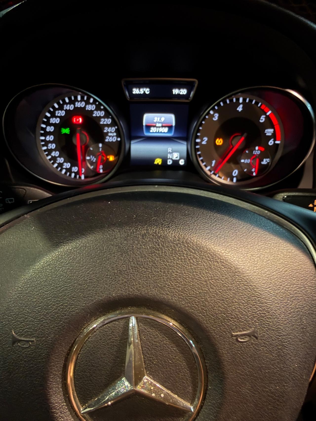 Mercedes-benz GLA 200 d Automatic Premium