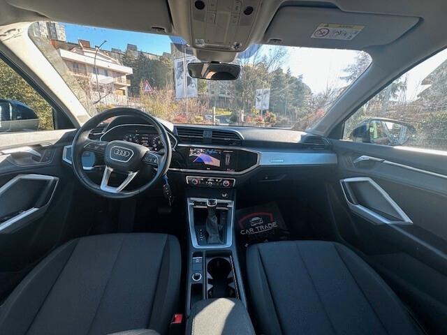 Audi Q3 35 TDI S tronic Business