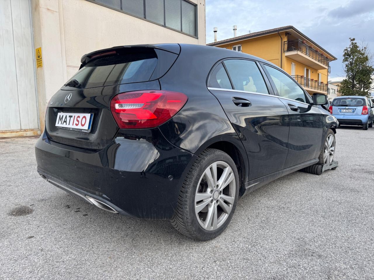 PACCHETTO: Classe A-Bmw 316D. NON SONO VENDIBILE SEPARATAMENTE