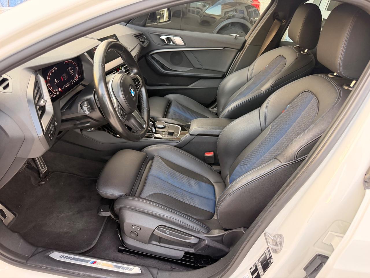 Bmw 118 118d 5p. Msport