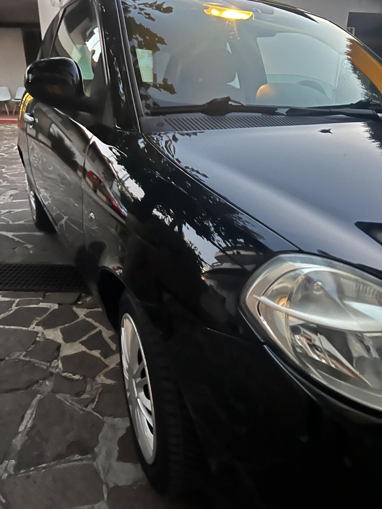 Lancia Ypsilon 1.4 Unyca Ecochic GPL