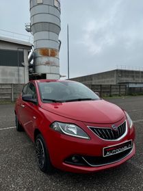 Lancia Ypsilon 1.0 FireFly 5 porte S&S Hybrid Ecochic Gold