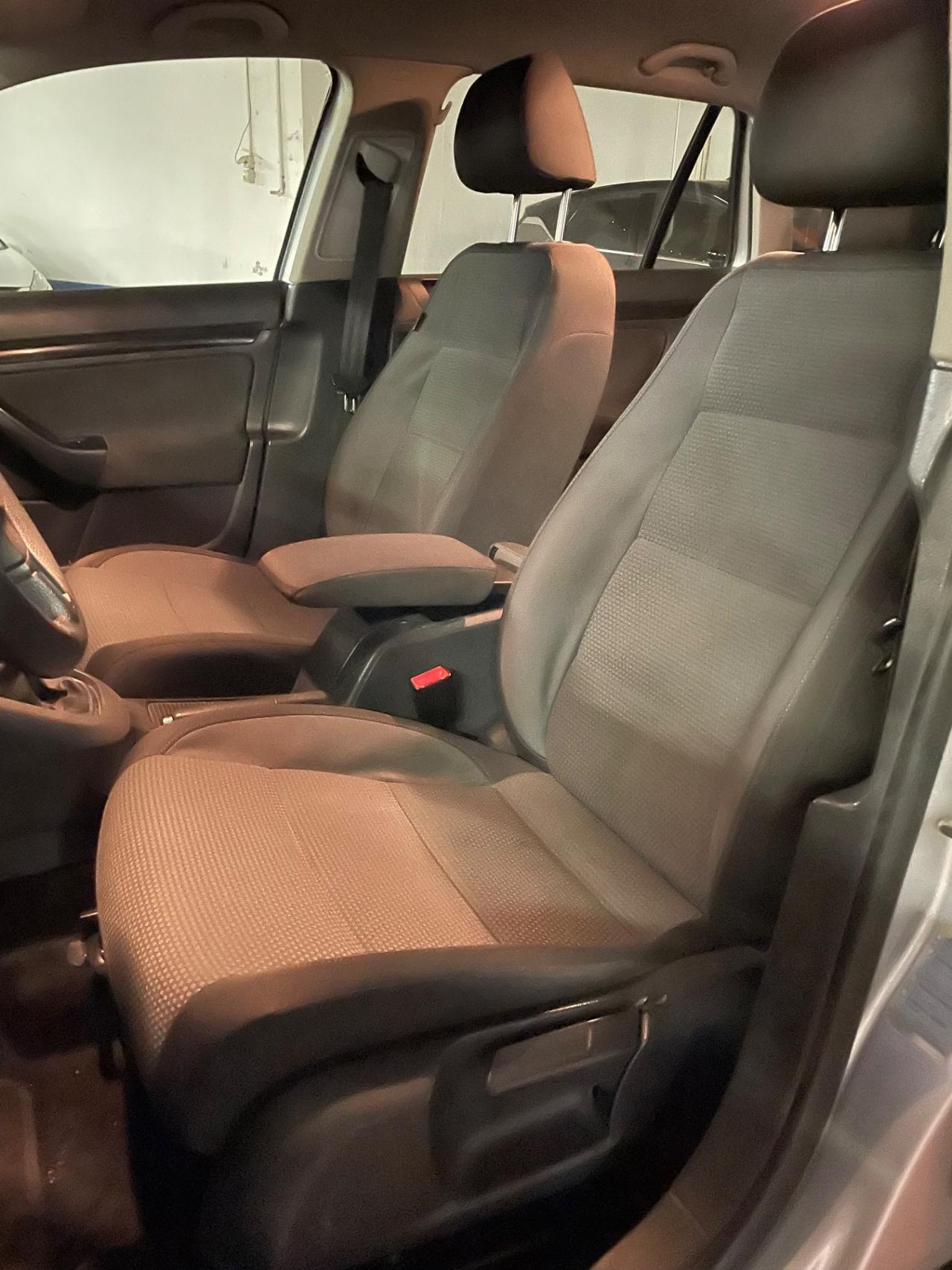 Volkswagen Golf 1.6 TDI Neopatentati Euro 5