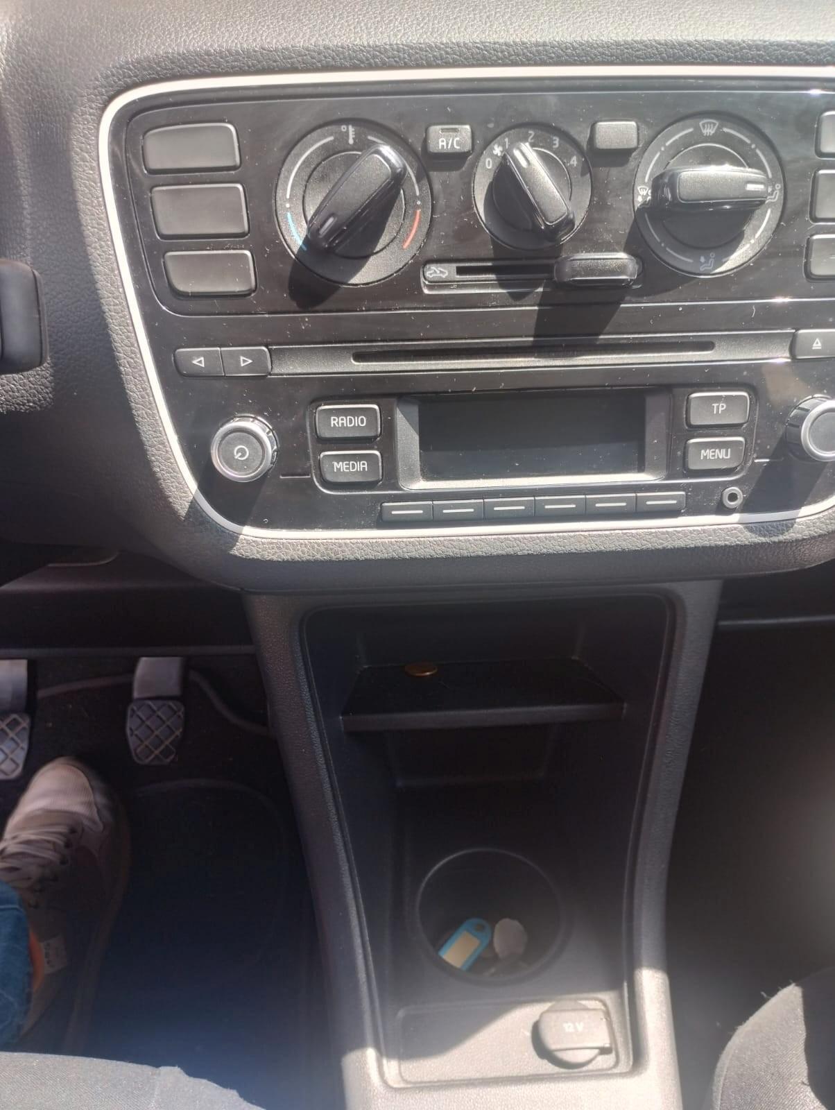Volkswagen up! 1.0 75 CV 5p. move up!
