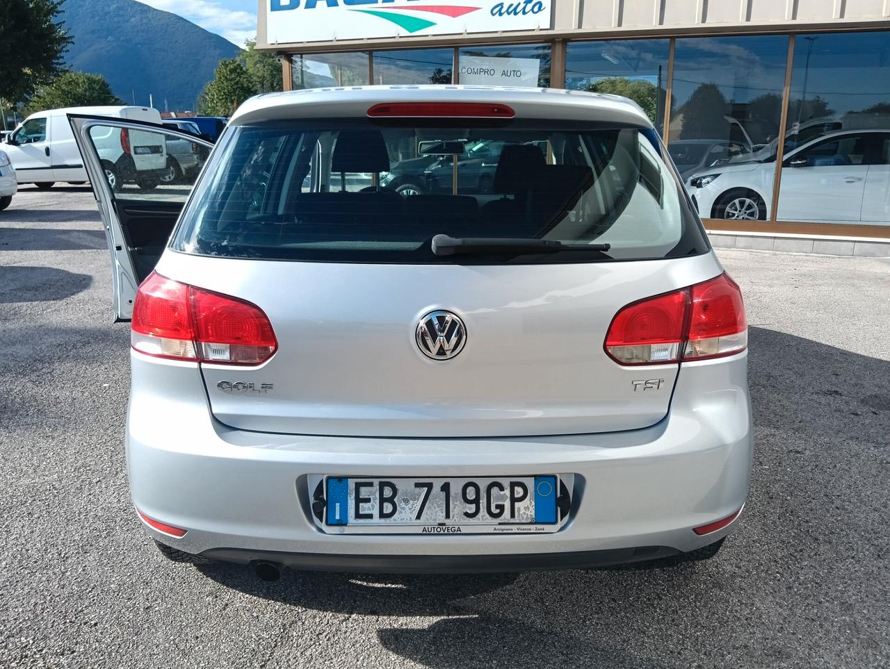 Volkswagen Golf 12benzina