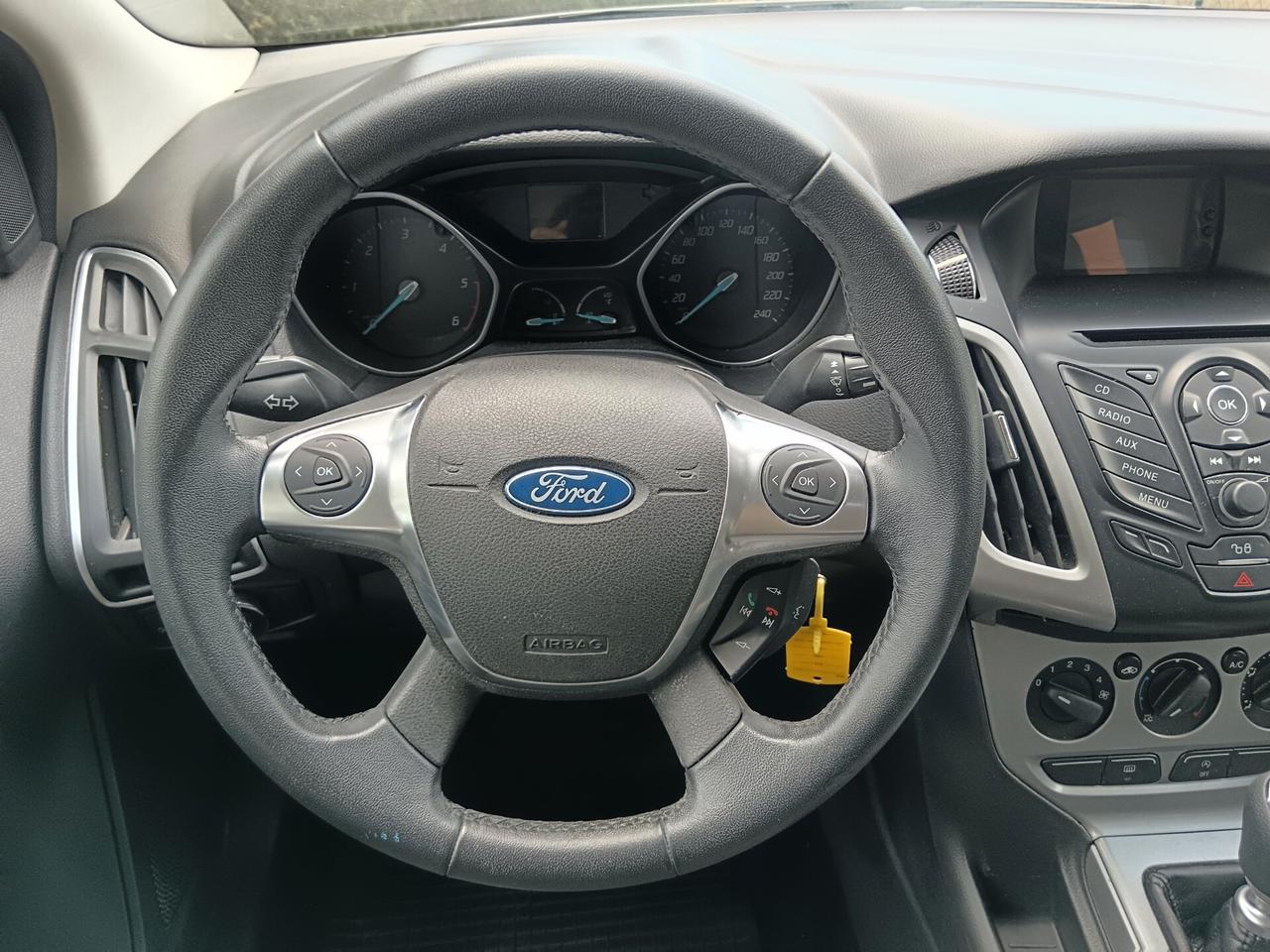 Ford Focus 1.6 TDCi 95CV SW SENSORI PARK