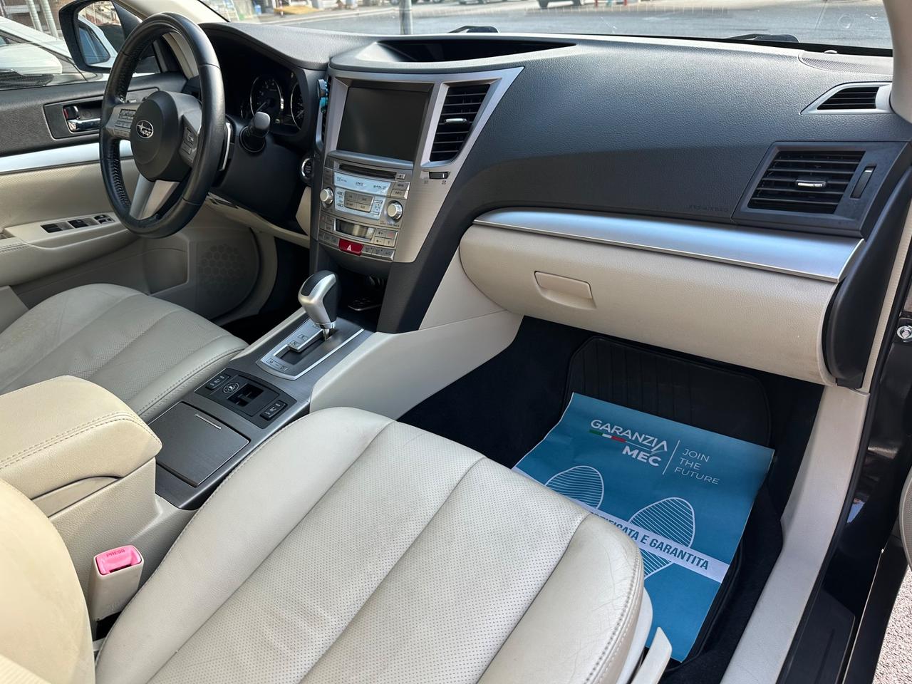 Subaru OUTBACK 2.5i Bi-Fuel Trend Limited