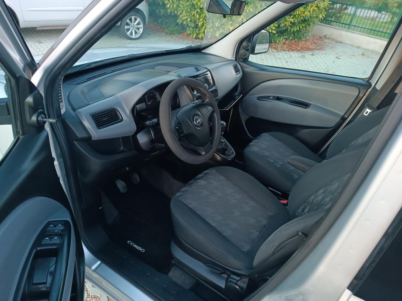 Opel Combo 1.6 CDTi~Diesel~190.000~GARANZIA~2017