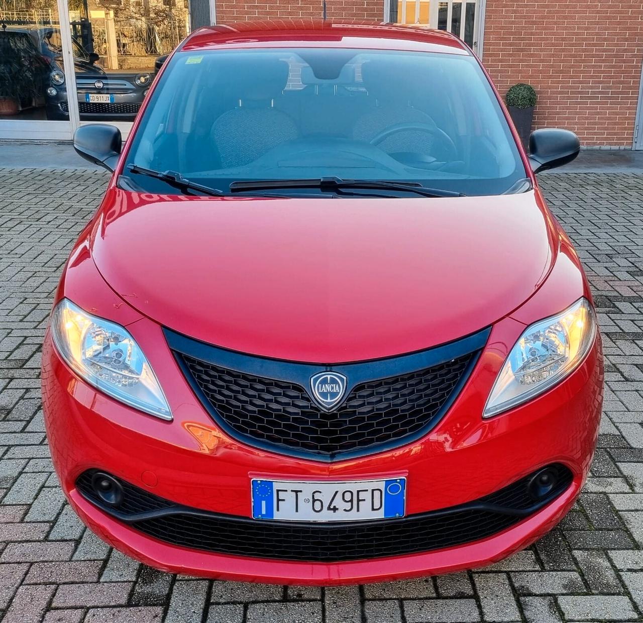 Lancia Ypsilon 1.2 69 CV 5 porte GPL Ecochic Elefantino Blu