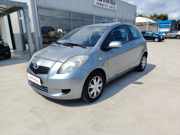 Toyota Yaris 1.0 3 porte Sol