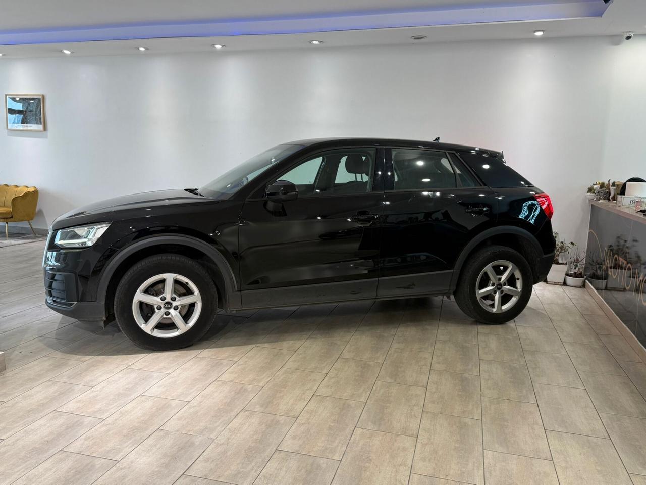 Audi Q2 30 TDI S tronic Identity Black